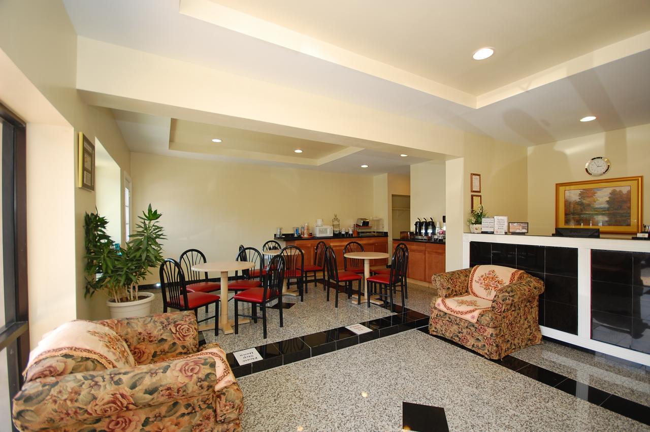 Millville Motorsports Inn And Suites Interior photo